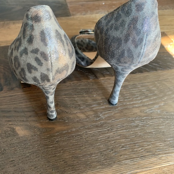 Beautiful Designer Heels - Picture 3 of 3